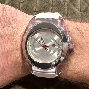 Gucci Silver and White Smartwatch Case